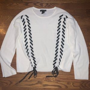 Design 365 Laced Black and White Sweater